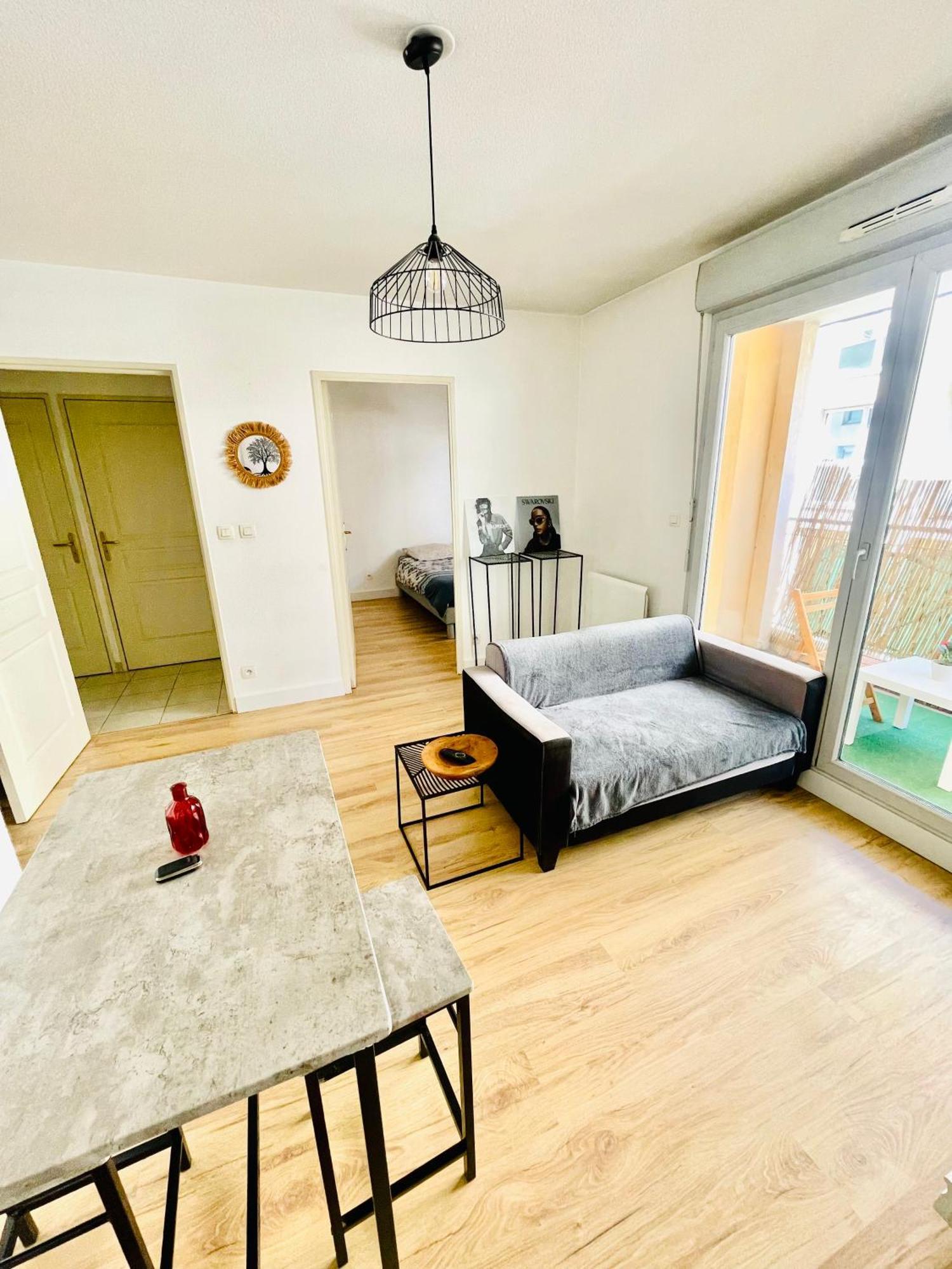 Appartement Avec Place De Parking Et Piscine Villefranche-sur-Saône Exteriér fotografie